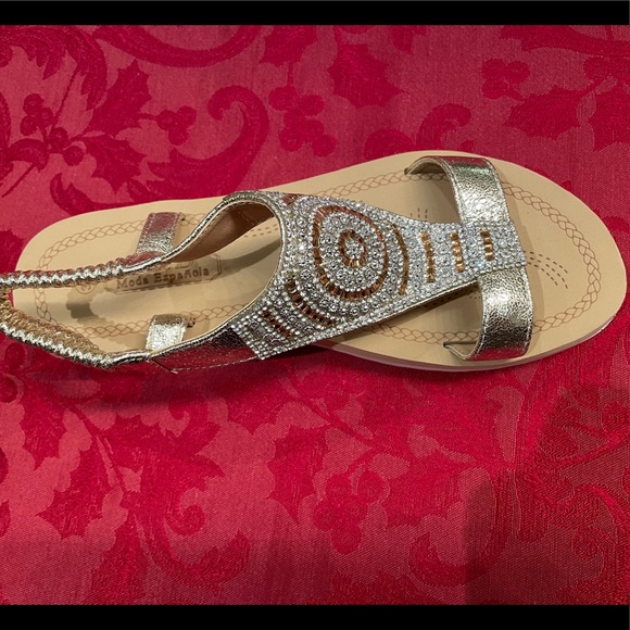 BNWT crystal embellished sandals - Picture 6 of 10